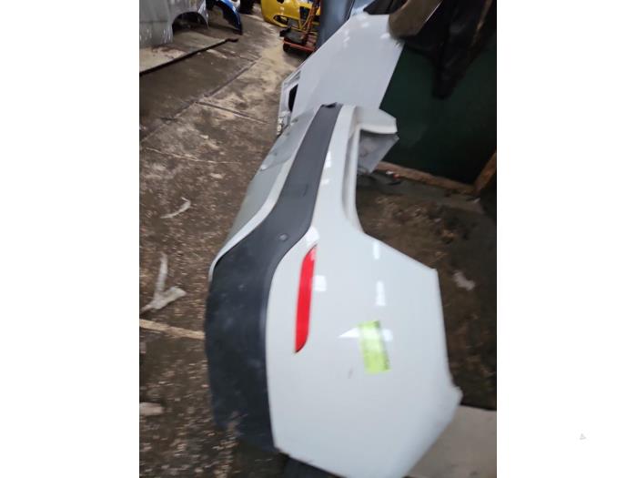 Achterbumper van een BMW X1 (E84) sDrive 18d 2.0 16V 2015