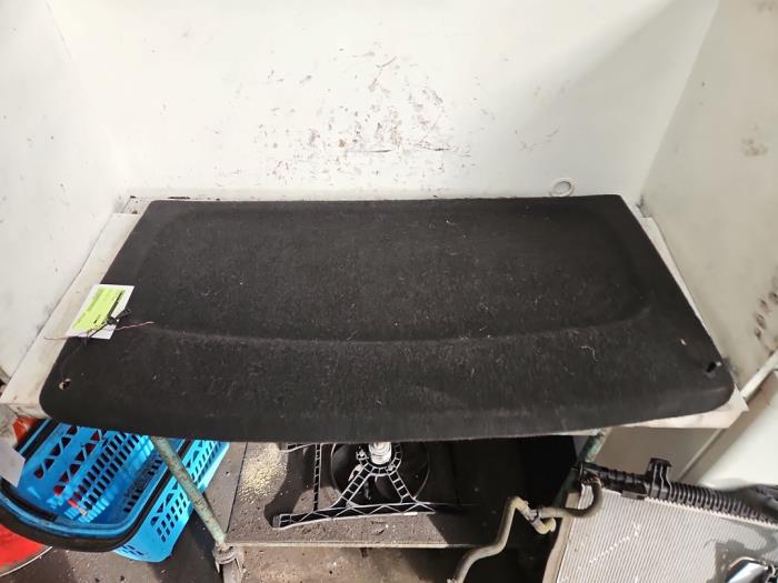 Hoedenplank van een Volkswagen Golf V (1K1) 1.6 FSI 16V 2004