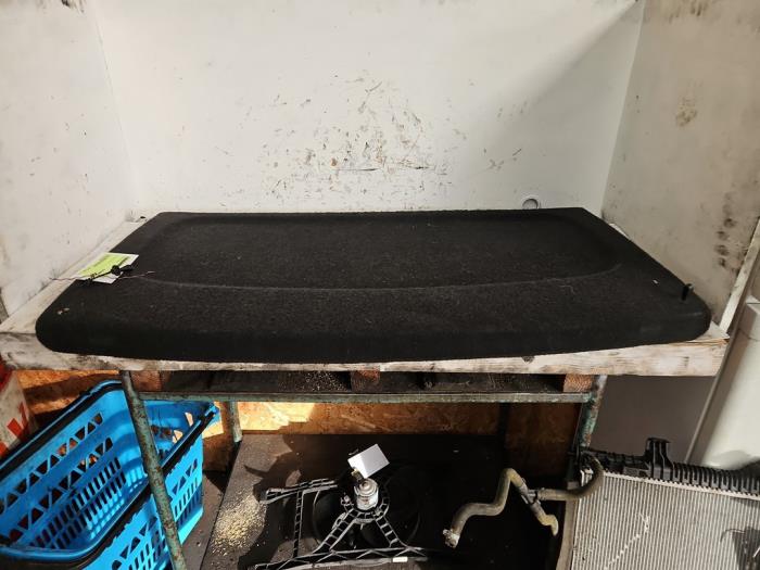 Hoedenplank van een Volkswagen Golf V (1K1) 1.6 FSI 16V 2004