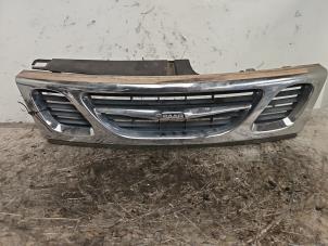 Gebruikte Grille Saab 9-3 I (YS3D) 2.0t 16V Prijs € 30,00 Margeregeling aangeboden door Autodemontage de Zaag