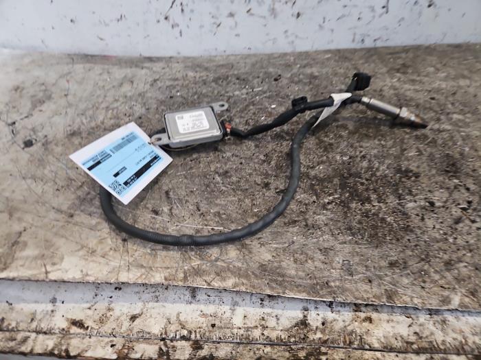 Gebruikte Nox sensor Mercedes C (W205) C-200 2.0 CGI 16V Prijs € 200,00 Margeregeling aangeboden door Autodemontage de Zaag