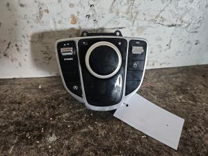 Gebruikte Regelunit Multi Media Mercedes C (W205) C-200 2.0 CGI 16V Prijs € 120,00 Margeregeling aangeboden door Autodemontage de Zaag