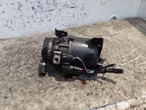 Gebruikte Pomp Servo BMW Mini One/Cooper (R50) 1.6 16V Cooper Prijs € 200,00 Margeregeling aangeboden door Autodemontage de Zaag