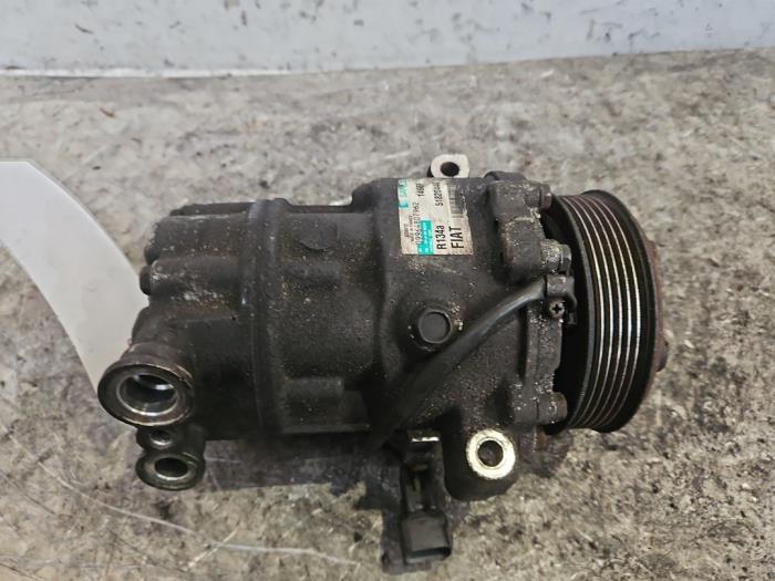 Aircopomp van een Alfa Romeo MiTo (955) 1.6 JTDm 16V 2009