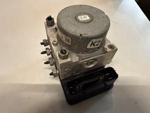 Gebruikte ABS Pomp Ford Fiesta 7 1.1 Ti-VCT 12V 85 Prijs € 250,00 Margeregeling aangeboden door Autodemontage de Zaag