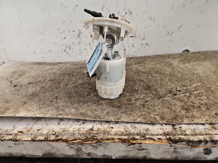 Gebruikte Benzinepomp Peugeot 2008 (CU) 1.2 Vti 12V PureTech 82 Prijs € 25,00 Margeregeling aangeboden door Autodemontage de Zaag