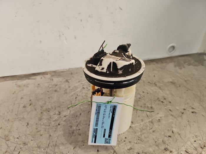 Gebruikte Benzinepomp Ford Fiesta 7 1.1 Ti-VCT 12V 85 Prijs € 70,00 Margeregeling aangeboden door Autodemontage de Zaag
