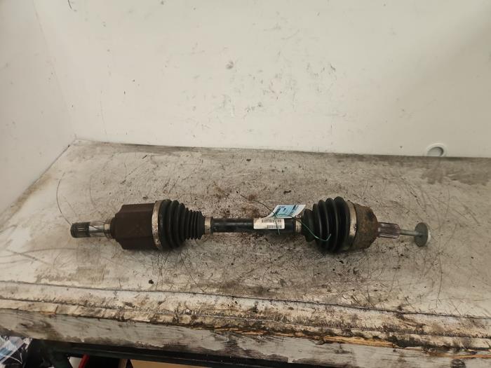 Gebruikte Steekas links-voor Volvo V40 (MV) 2.0 T2 16V Prijs € 70,00 Margeregeling aangeboden door Autodemontage de Zaag