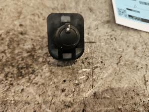 Gebruikte Schakelaar Spiegel Audi A3 Sportback (8VA/8VF) 1.6 TDI 16V Prijs € 15,00 Margeregeling aangeboden door Autodemontage de Zaag