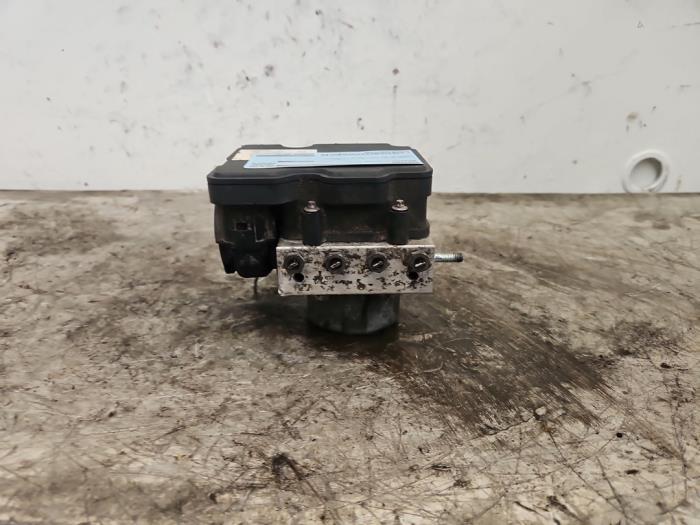 Gebruikte ABS Pomp Mercedes A (W176) 1.5 A-180 CDI, A-180d 16V Prijs € 100,00 Margeregeling aangeboden door Autodemontage de Zaag