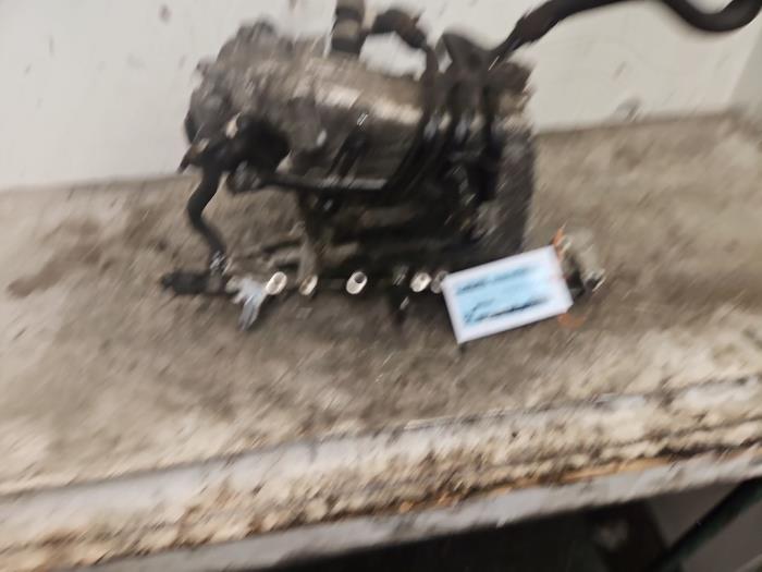 Gebruikte Inlaatspruitstuk Volkswagen Golf VII (AUA) 2.0 TDI 16V Prijs € 130,00 Margeregeling aangeboden door Autodemontage de Zaag