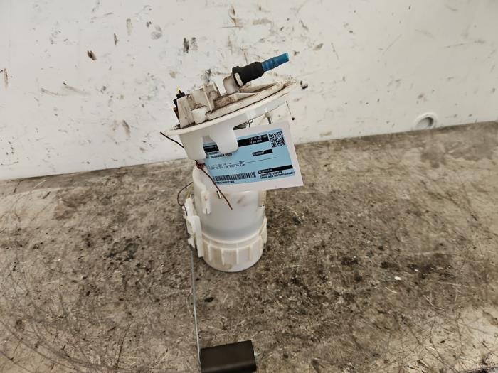 Gebruikte Benzinepomp Opel Crossland (X) 1.2 12V Prijs € 24,99 Margeregeling aangeboden door Autodemontage de Zaag