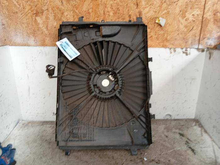 Gebruikte Fan Radiateur Mercedes A (W176) 1.5 A-180 CDI, A-180d 16V Prijs € 59,99 Margeregeling aangeboden door Autodemontage de Zaag