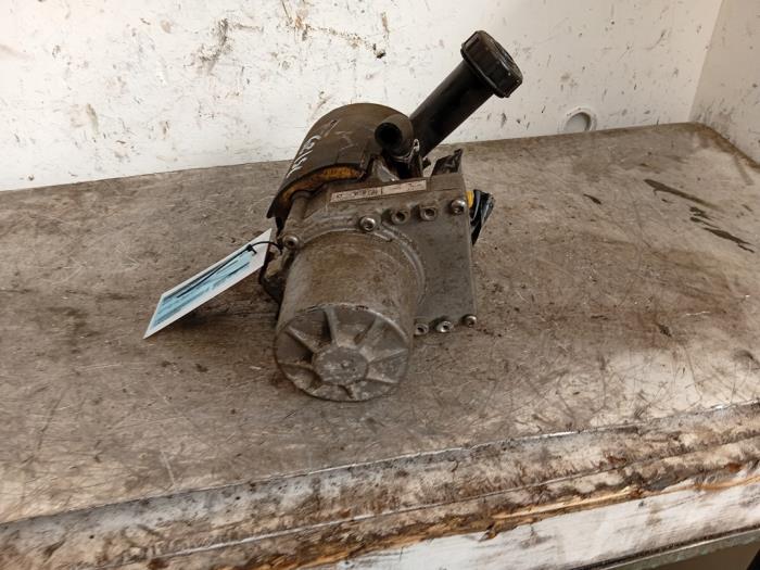 Gebruikte Pomp Servo Peugeot 407 (6D) 1.8 16V Prijs € 199,99 Margeregeling aangeboden door Autodemontage de Zaag