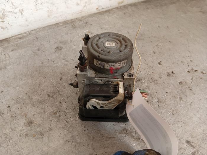 Gebruikte ABS Pomp Peugeot 208 I (CA/CC/CK/CL) 1.4 16V Prijs € 49,99 Margeregeling aangeboden door Autodemontage de Zaag