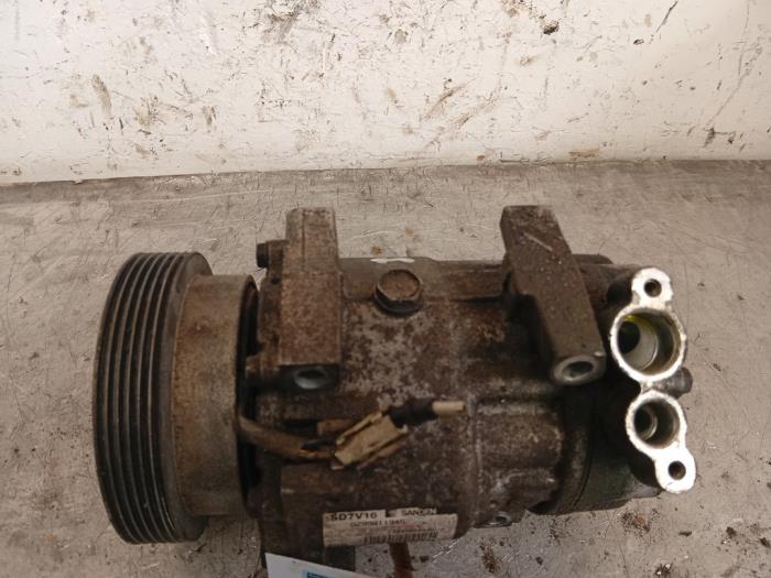 Gebruikte Aircopomp Dacia Sandero I (BS) 1.4 LPG Prijs € 50,00 Margeregeling aangeboden door Autodemontage de Zaag