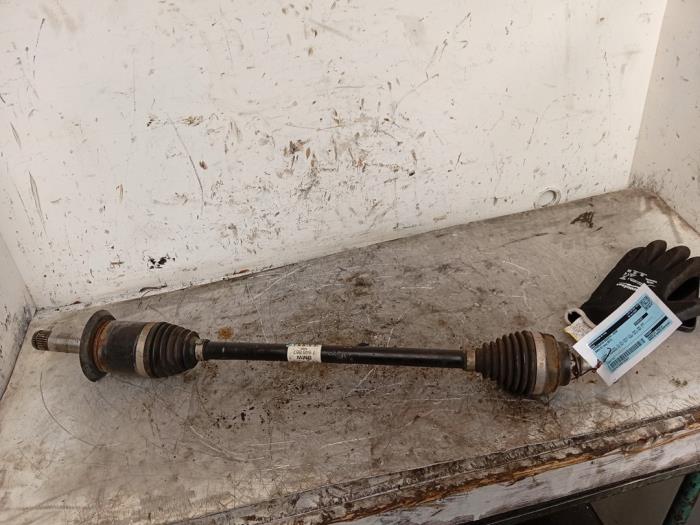 Gebruikte Aandrijfas rechts-voor BMW X1 (F48) xDrive 20d 2.0 16V Prijs € 99,99 Margeregeling aangeboden door Autodemontage de Zaag