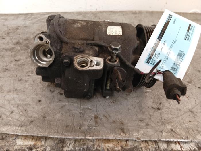Gebruikte Aircopomp Seat Ibiza III (6L1) 1.2 12V Prijs € 19,99 Margeregeling aangeboden door Autodemontage de Zaag