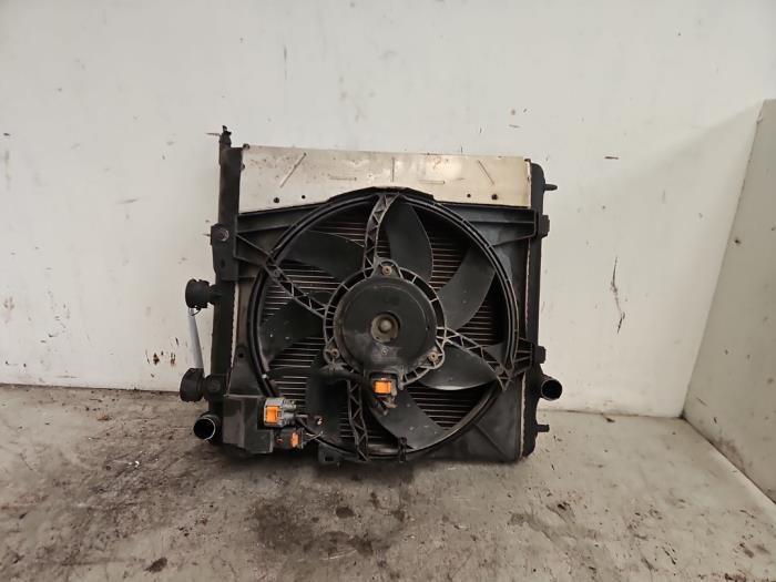 Gebruikte Fan Radiateur Citroen C4 Cactus (0B/0P) 1.2 PureTech 82 12V Prijs € 39,99 Margeregeling aangeboden door Autodemontage de Zaag