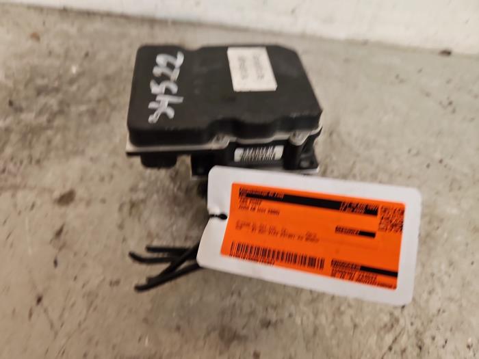Gebruikte ABS Pomp Audi A6 Avant (C6) 3.2 V6 24V FSI Quattro Prijs € 199,99 Margeregeling aangeboden door Autodemontage de Zaag