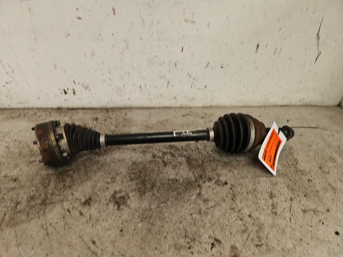 Gebruikte Steekas links-voor Volkswagen Golf VII (AUA) 1.2 TSI 16V Prijs € 29,99 Margeregeling aangeboden door Autodemontage de Zaag