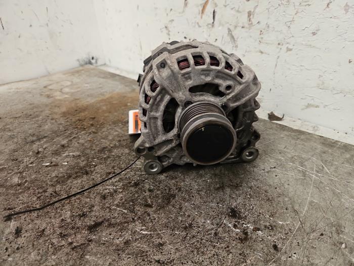 Gebruikte Dynamo Volkswagen Golf VII (AUA) 1.4 TSI 16V Prijs € 49,99 Margeregeling aangeboden door Autodemontage de Zaag