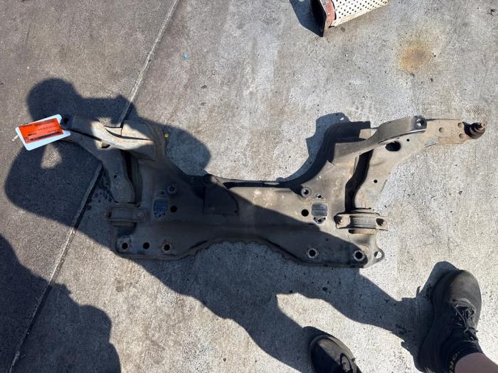 Gebruikte Subframe Ford Focus 1 Wagon 1.6 16V Prijs € 99,99 Margeregeling aangeboden door Autodemontage de Zaag