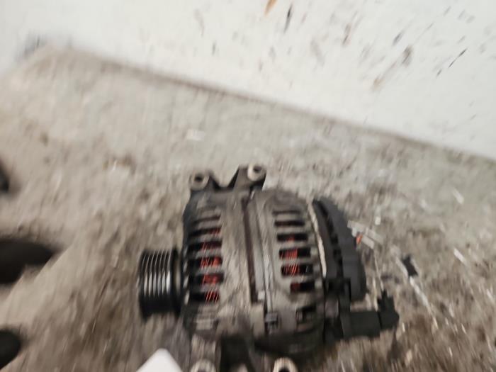 Gebruikte Dynamo Volkswagen Passat Variant (3C5) 1.8 TSI 16V Prijs € 14,99 Margeregeling aangeboden door Autodemontage de Zaag