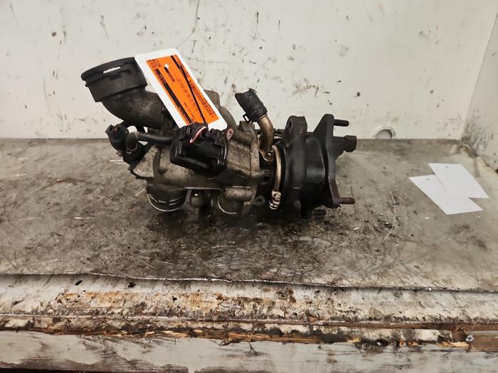 Gebruikte G-lader Volkswagen Passat Variant (3C5) 1.8 TSI 16V Prijs € 119,99 Margeregeling aangeboden door Autodemontage de Zaag