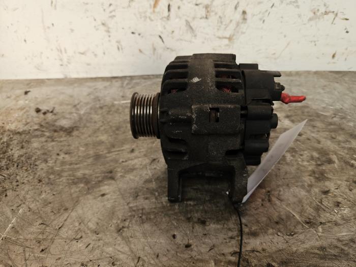 Dynamo van een Renault Clio III (BR/CR) 1.2 16V 75 2008