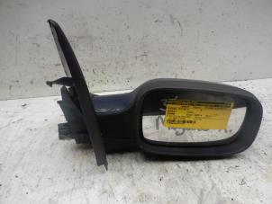 Gebruikte Buitenspiegel rechts Renault Megane II Grandtour (KM) 1.5 dCi 80 Prijs op aanvraag aangeboden door Autodemontage de Zaag