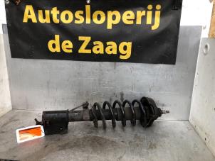 Gebruikte Mac Phersonpoot links-voor Opel Vivaro 2.0 CDTI Prijs € 50,00 Margeregeling aangeboden door Autodemontage de Zaag