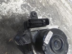 Gebruikte ABS Pomp Ford Fiesta 5 (JD/JH) 1.4 TDCi Prijs € 10,00 Margeregeling aangeboden door Autodemontage de Zaag