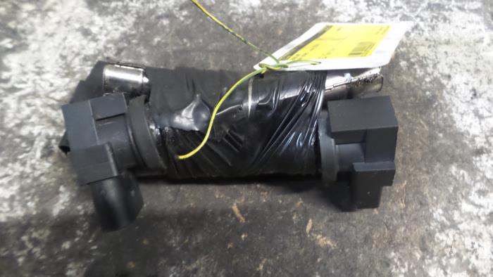 Gebruikte Bobine Volkswagen Bora (1J2) 1.6 16V Prijs € 10,00 Margeregeling aangeboden door Autodemontage de Zaag