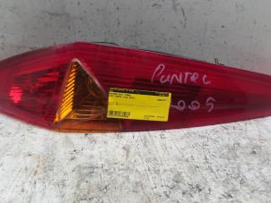 Gebruikte Achterlicht links Fiat Punto II (188) 1.2 60 S Prijs € 20,00 Margeregeling aangeboden door Autodemontage de Zaag