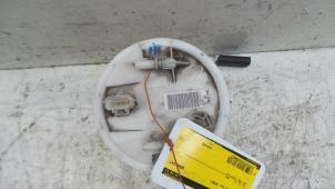 Gebruikte Benzinepomp Ford Fiesta 5 (JD/JH) 1.3 Prijs € 40,00 Margeregeling aangeboden door Autodemontage de Zaag