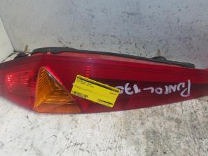 Gebruikte Achterlicht links Fiat Punto II (188) 1.2 60 S 3-Drs. Prijs € 20,00 Margeregeling aangeboden door Autodemontage de Zaag