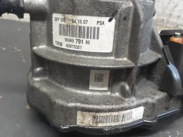Gebruikte Servopomp Peugeot 308 (4A/C) 1.6 VTI 16V Prijs € 125,00 Margeregeling aangeboden door Autodemontage de Zaag