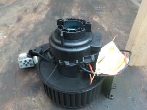 Gebruikte Aanjager Opel Astra H (L48) 1.4 16V Twinport Prijs € 35,00 Margeregeling aangeboden door Autodemontage de Zaag