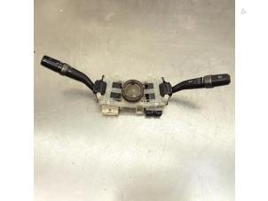 Gebruikte Combischakelaar Stuurkolom Lexus IS (E2) 200 2.0 24V Prijs € 39,95 Margeregeling aangeboden door Japoto Parts B.V.