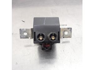 Gebruikte Relais Nissan Note (E12) 1.2 68 Prijs € 10,45 Margeregeling aangeboden door Japoto Parts B.V.