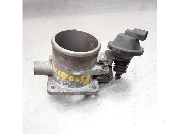Gebruikte Gasklephuis Hyundai H-300 2.5 CRDi Prijs € 20,99 Margeregeling aangeboden door Japoto Parts B.V.