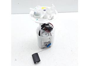 Gebruikte Benzinepomp Kia Picanto (JA) 1.0 T-GDI 12V Prijs € 94,49 Margeregeling aangeboden door Japoto Parts B.V.