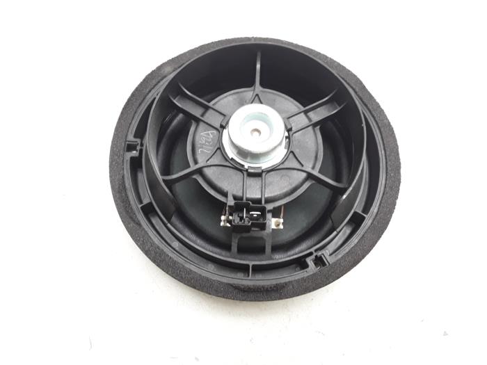 Speaker Suzuki Swift
