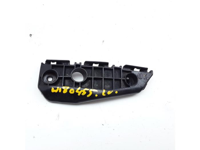 toyota auris bumper bracket