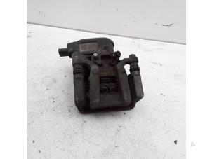 Gebruikte Remklauw (Tang) links-achter Hyundai Tucson (TL) 1.7 CRDi 16V 2WD Prijs € 26,24 Margeregeling aangeboden door Japoto Parts B.V.