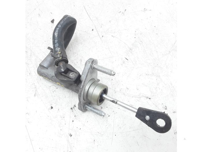 Clutch master cylinder Hyundai Japanese & Korean car parts
