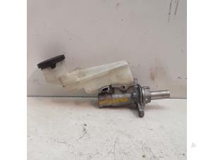 Gebruikte Hoofdremcilinder Isuzu D-Max (TFR/TFS) 2.5 D Twin Turbo Prijs € 52,45 Margeregeling aangeboden door Japoto Parts B.V.