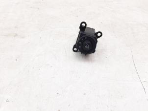 Gebruikte Schakelaar Koplamp Ihv Honda Civic (FK/FN) 1.8i VTEC 16V Prijs € 10,45 Margeregeling aangeboden door Japoto Parts B.V.