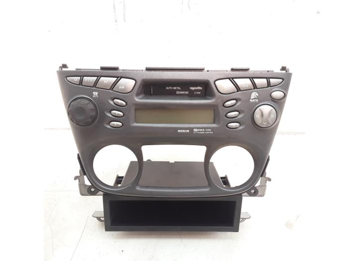 Radio/cassette player Nissan Almera